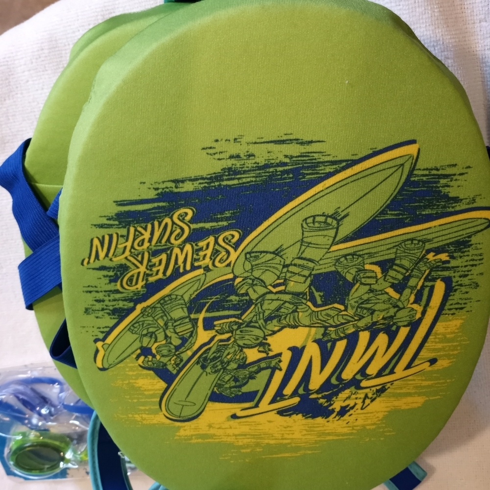 COPY - Kids swim accessories  lot of 5